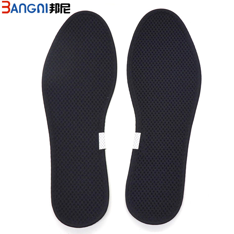 一种活性炭除臭的保健鞋垫的制作方法(图1)